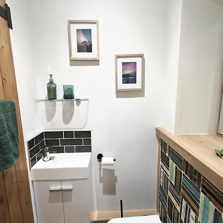 2 Bed In Mallerstang 95827 *